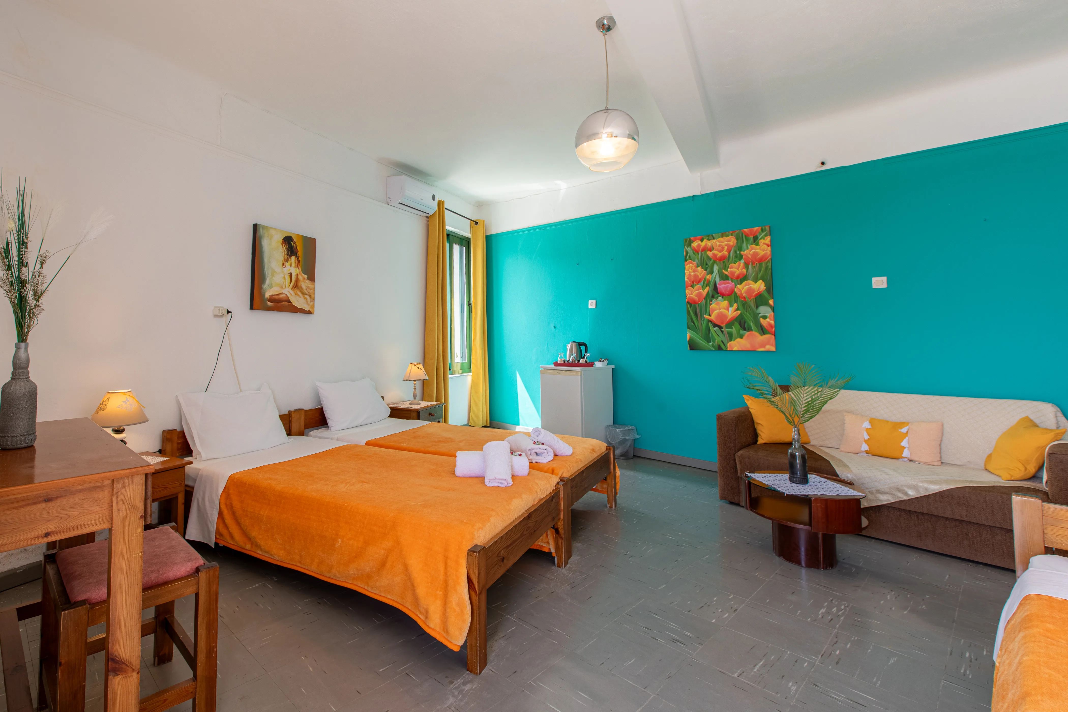 inside view of a room featuring a double bed